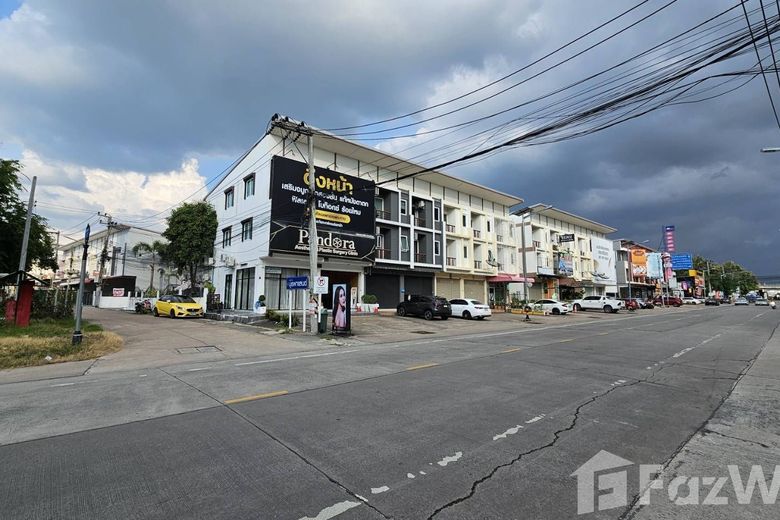 3 Bedroom Townhouse For Rent