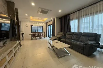 3 Bedroom House for sale in Nong Pla Lai, Chonburi