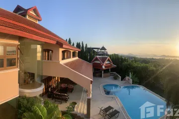 6 Bedroom Villa for Sale or Rent in Rawai, Phuket