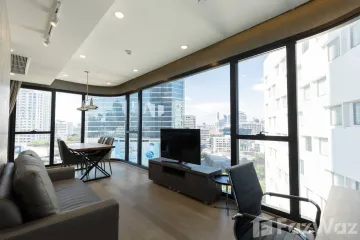 2 Bedroom Condo for sale in Si Phraya, Bangkok near MRT Sam Yan