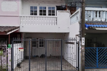 2 Bedroom Townhouse for sale in Lat Phrao, Bangkok