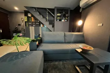 2 Bedroom Condo for sale in Yan Nawa, Bangkok near BTS Sueksa Witthaya