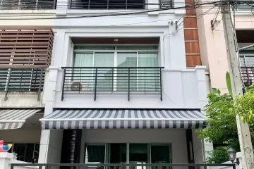 3 Bedroom Townhouse for Sale or Rent in Prawet, Bangkok