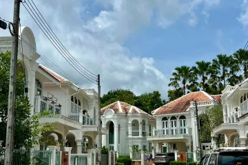 3 Bedroom Villa for sale in Ko Kaeo, Phuket