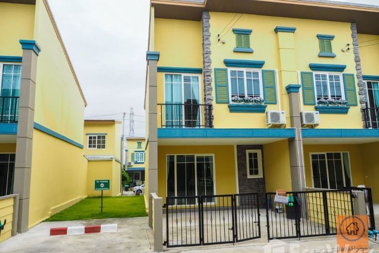 4 Bedroom Townhouse