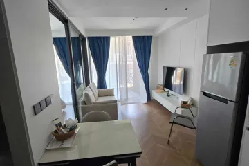 1 Bedroom Condo for sale in Choeng Thale, Phuket