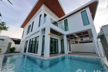 5 Bedroom Villa for sale in Suriyaporn Place, Chalong, Phuket