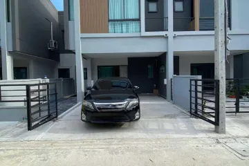 3 Bedroom Townhouse for sale in Pleno Sukhumvit-Bangna, Bang Kaeo, Samut Prakan near BTS Bang Na