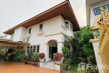 5 Bedroom House for sale in Din Daeng, Bangkok near MRT Ratchadaphisek