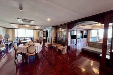 3 Bedroom Condo for sale in Khlong Tan Nuea, Bangkok