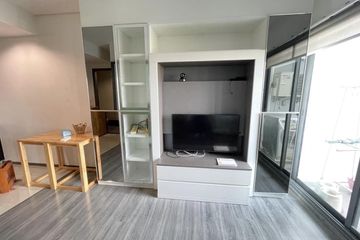 1 Bedroom Condo for sale in Bang Lamphu Lang, Bangkok near BTS Wongwian Yai