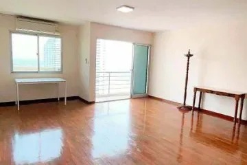 2 Bedroom Condo for sale in Bang Phong Pang, Bangkok