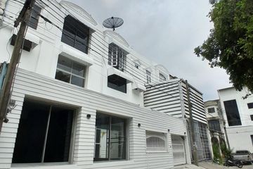 8 Bedroom Townhouse for Sale or Rent in Bang Kapi, Bangkok near MRT Pradit Manutham