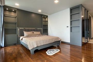 1 Bedroom Condo for sale in Silom, Bangkok near BTS Surasak