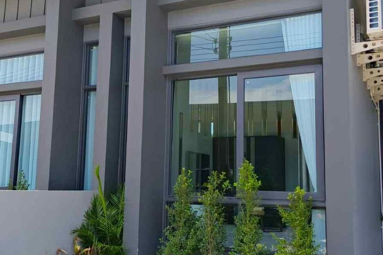 2 Bedroom Townhouse For Rent