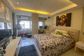 2 Bedroom Condo for sale in Din Daeng, Bangkok near MRT Huai Khwang