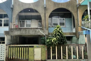 3 Bedroom Townhouse for sale in Baan Suan Charoenjai, Khlong Tan Nuea, Bangkok