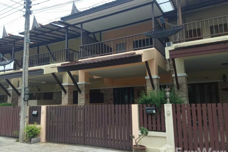 2 Bedroom Townhouse For Rent