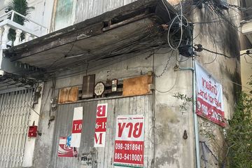 4 Bedroom Townhouse for sale in Wang Burapha Phirom, Bangkok near MRT Sam Yot