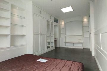 2 Bedroom Condo for sale in Bang Bamru, Bangkok near MRT Bang Yi Khan