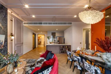 1 Bedroom Condo for sale in Khlong Ton Sai, Bangkok near BTS Charoen Nakhon