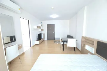 Condo for rent in Bang Na, Bangkok near BTS Bearing