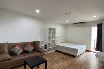 1 Bedroom Condo for rent in Sam Sen Nok, Bangkok near MRT Phawana