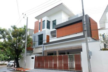 6 Bedroom House for sale in Bang Kaeo, Samut Prakan