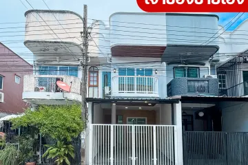 2 Bedroom Townhouse for sale in Wang Thonglang, Bangkok