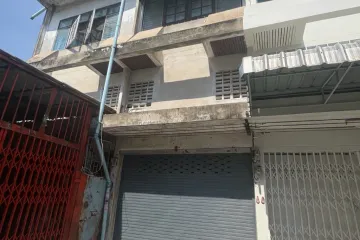 5 Bedroom Townhouse for rent in Bang Kho Laem, Bangkok