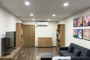 1 Bedroom Condo for sale in Silom, Bangkok near BTS Saphan Taksin