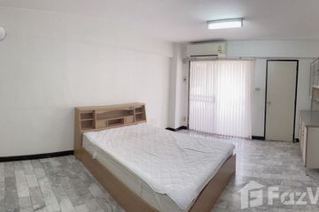 Condo for rent in Sam Sen Nok, Bangkok near MRT Ratchadaphisek