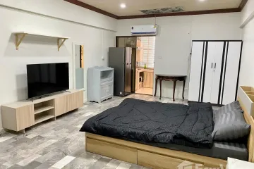 1 Bedroom Condo for rent in Sam Sen Nai, Bangkok near MRT Din Daeng