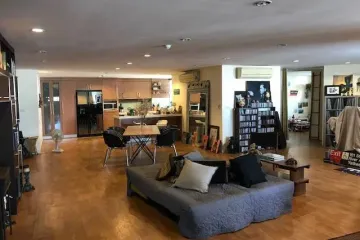 4 Bedroom Condo for sale in Khlong Tan Nuea, Bangkok