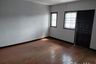 2 Bedroom Townhouse for rent in Khlong Thanon, Bangkok