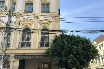 4 Bedroom Townhouse for sale in Baan Klang Krung Grande Vienna Rama 3, Bang Phong Pang, Bangkok