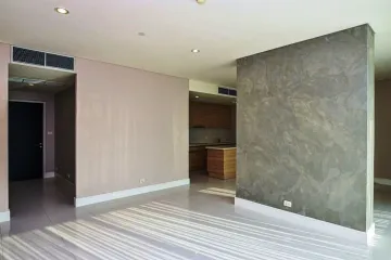 3 Bedroom Condo for sale in Khlong Toei, Bangkok near MRT Queen Sirikit National Convention Centre