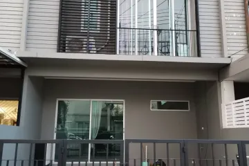 3 Bedroom Townhouse for Sale or Rent in PRUKSA LITE LOX DONMUANG, Si Kan, Bangkok