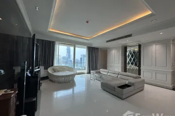 4 Bedroom Condo for sale in Khlong Toei Nuea, Bangkok near MRT Sukhumvit