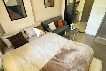 Condo for rent in Bang Na, Bangkok near MRT Si Iam