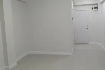 Condo for sale in Dokmai, Bangkok