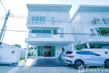 4 Bedroom Villa for sale in Saphan Sung, Bangkok