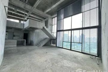 4 Bedroom Condo for sale in Khlong Tan Nuea, Bangkok