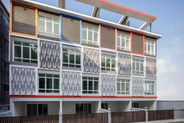 4 Bedroom Townhouse for sale in Bang Chak, Bangkok near BTS Punnawithi