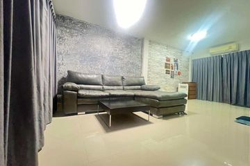 3 Bedroom Townhouse for Sale or Rent in Saphan Sung, Bangkok