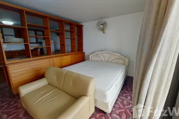 Condo for rent in Bang Na, Bangkok near MRT Si Iam