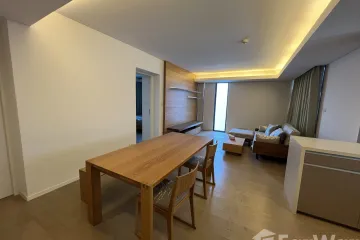 2 Bedroom Condo for sale in Khlong Tan Nuea, Bangkok near BTS Ekkamai