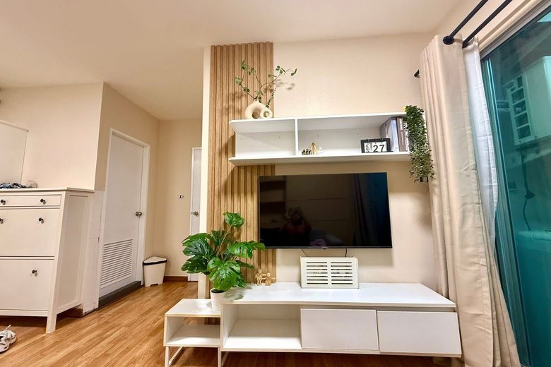 1 Bedroom Condo For Rent