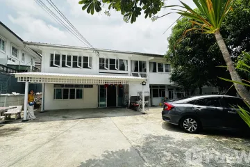 4 Bedroom House for sale in Lat Phrao, Bangkok