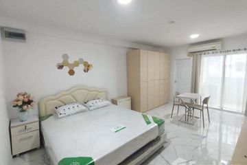 Condo for rent in Huai Khwang, Bangkok near MRT Huai Khwang